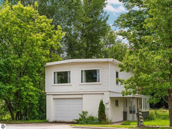 309 Main Street W, Kingsley, MI 49649
