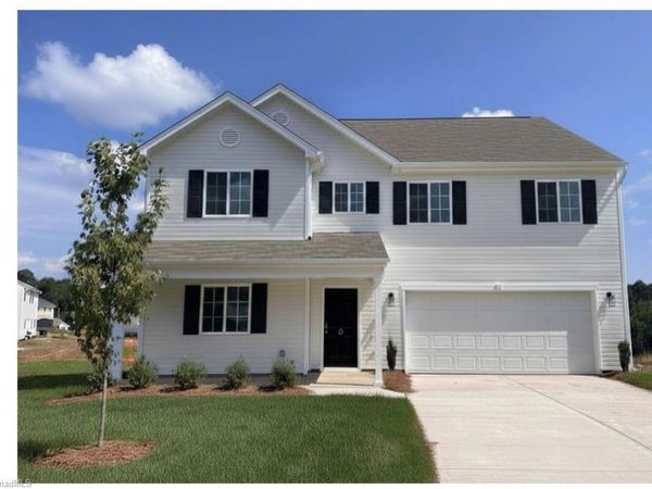 8 Torbay Court , McLeansville, NC 27301
