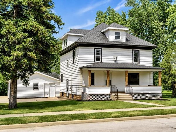 1571 DAY STREET, Greenleaf, WI 54126