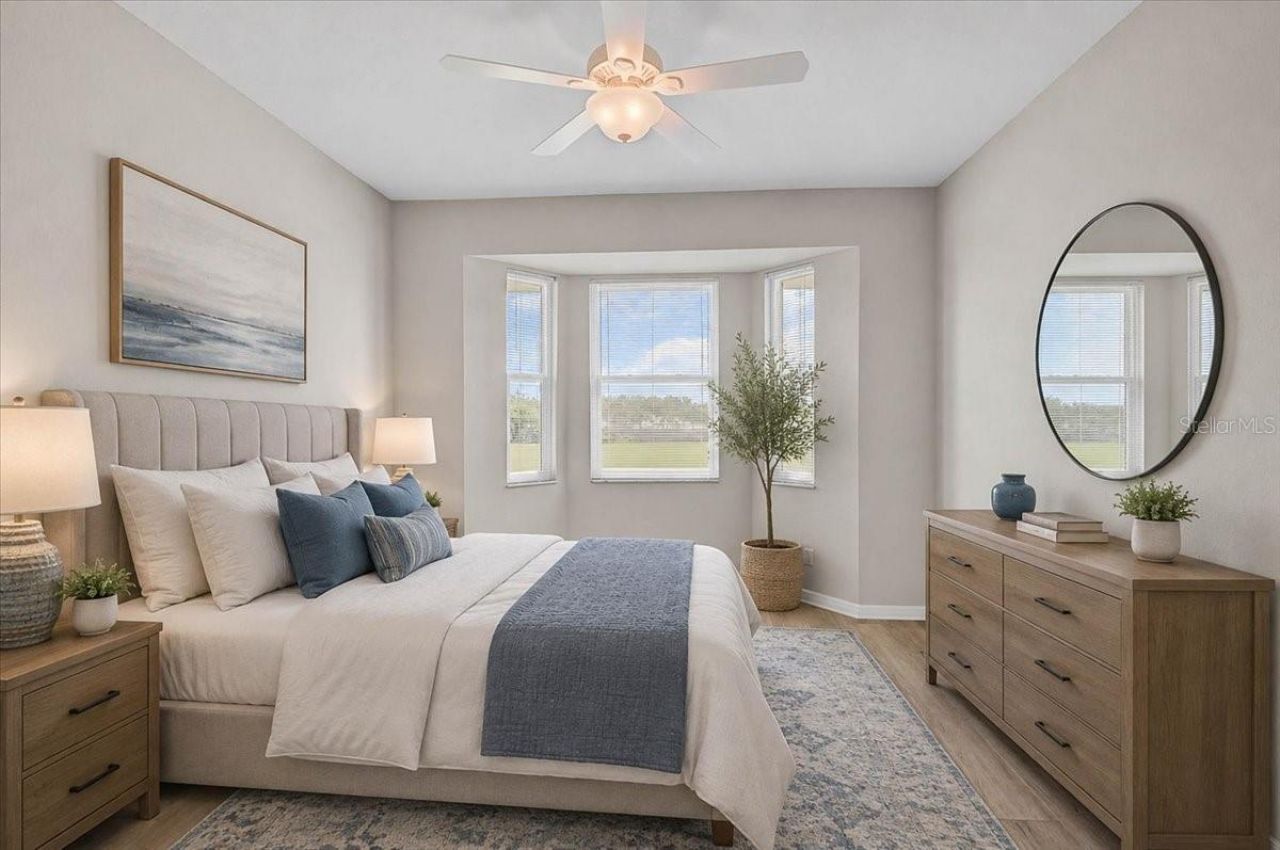 915 Fairwaycove Lane, Unit 201, Bradenton, FL 34212 Photo