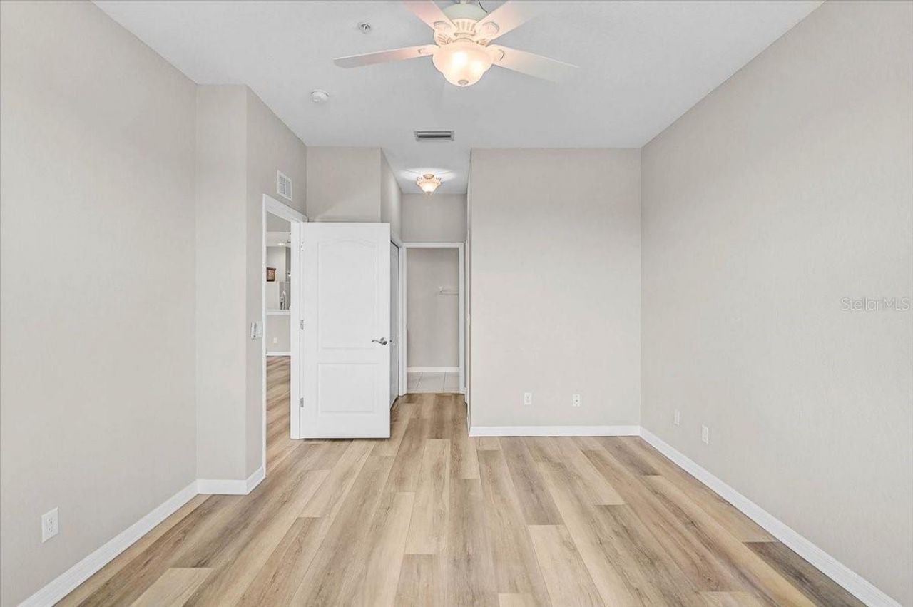 915 Fairwaycove Lane, Unit 201, Bradenton, FL 34212 Photo