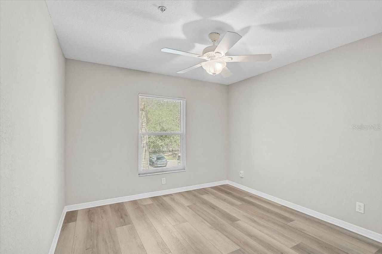 915 Fairwaycove Lane, Unit 201, Bradenton, FL 34212 Photo