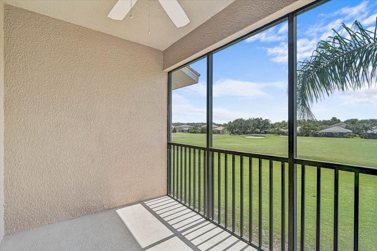 915 Fairwaycove Lane, Unit 201, Bradenton, FL 34212 Photo