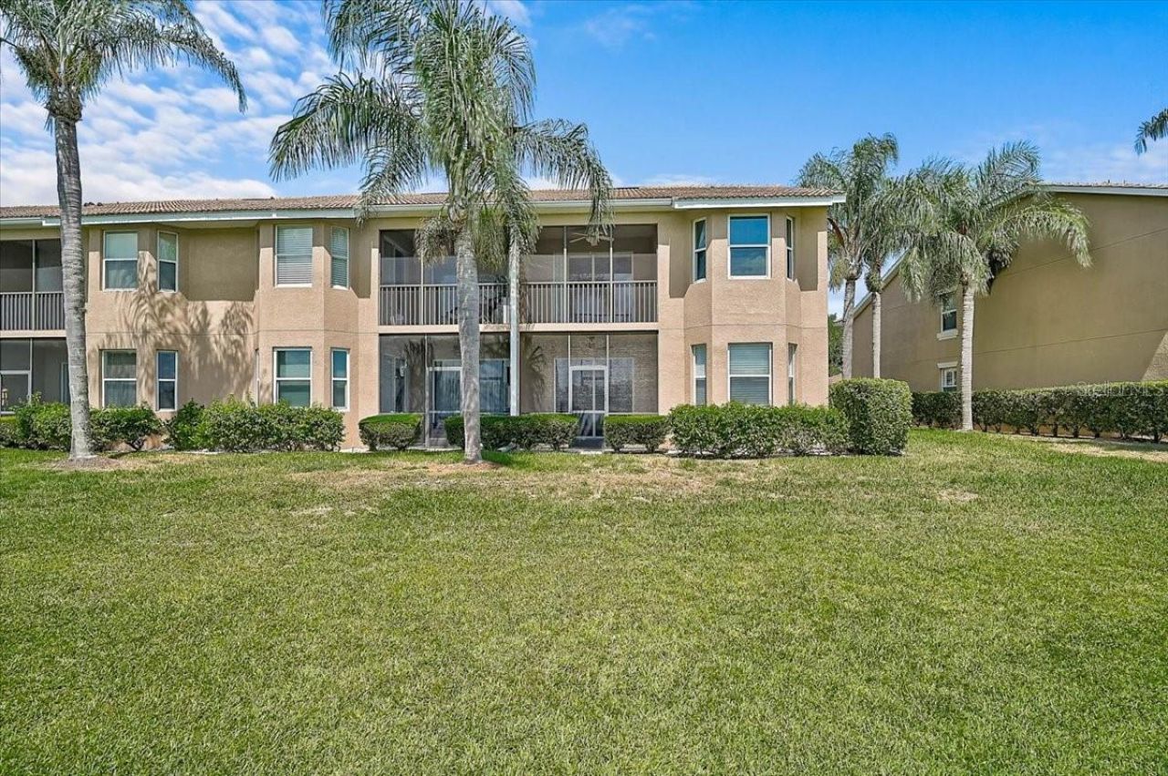915 Fairwaycove Lane, Unit 201, Bradenton, FL 34212 Photo