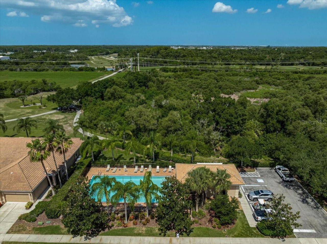 915 Fairwaycove Lane, Unit 201, Bradenton, FL 34212 Photo