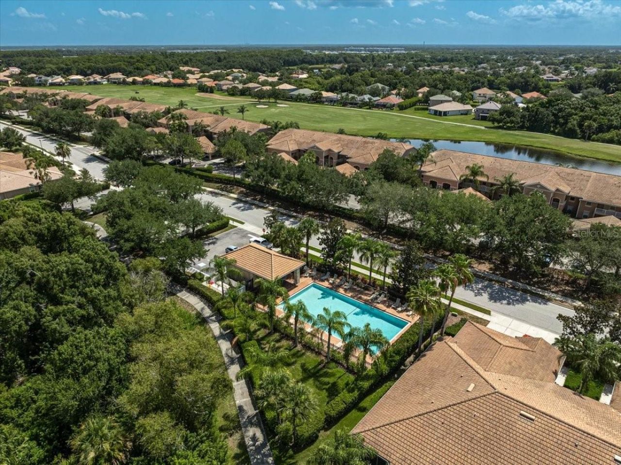 915 Fairwaycove Lane, Unit 201, Bradenton, FL 34212 Photo