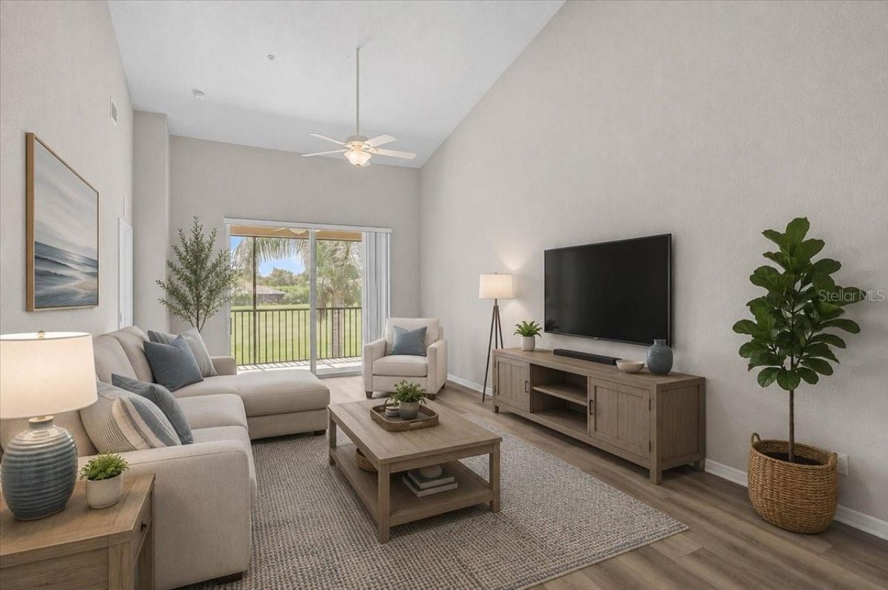915 Fairwaycove Lane, Unit 201, Bradenton, FL 34212 Photo