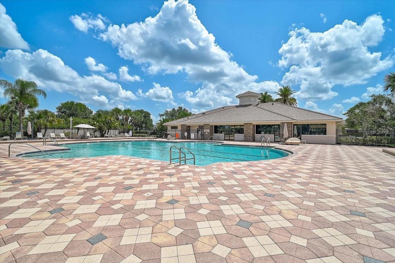 915 Fairwaycove Lane, Unit 201, Bradenton, FL 34212 Photo