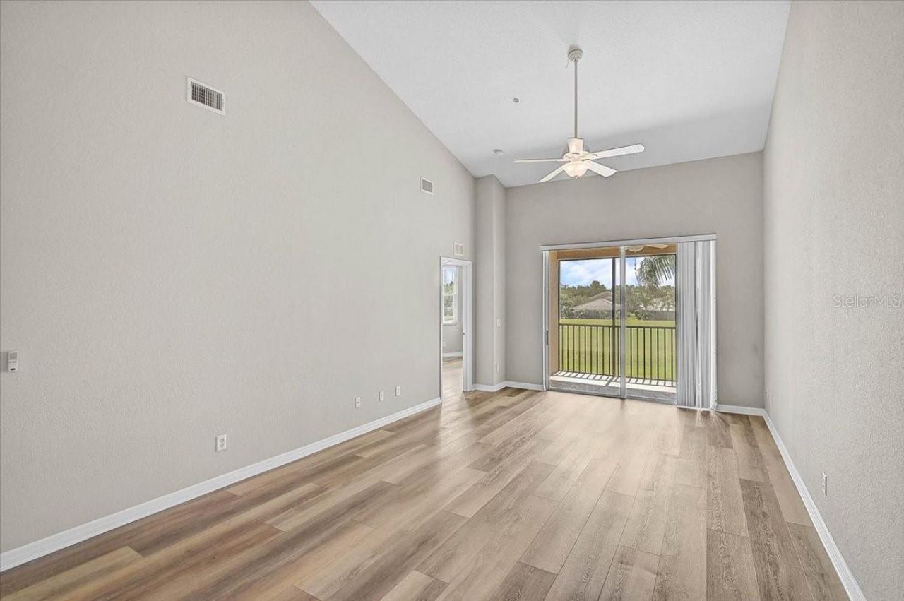 915 Fairwaycove Lane, Unit 201, Bradenton, FL 34212 Photo