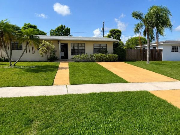 11832 SW 185th Ter, Miami, FL 33177