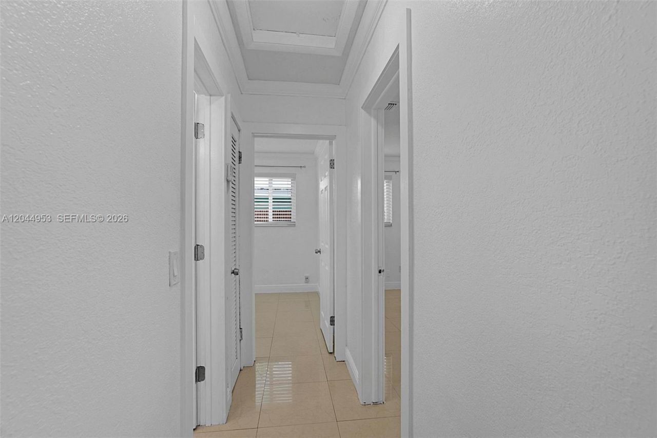 8891 NW 11th St , Pembroke Pines, FL 33024 Photo