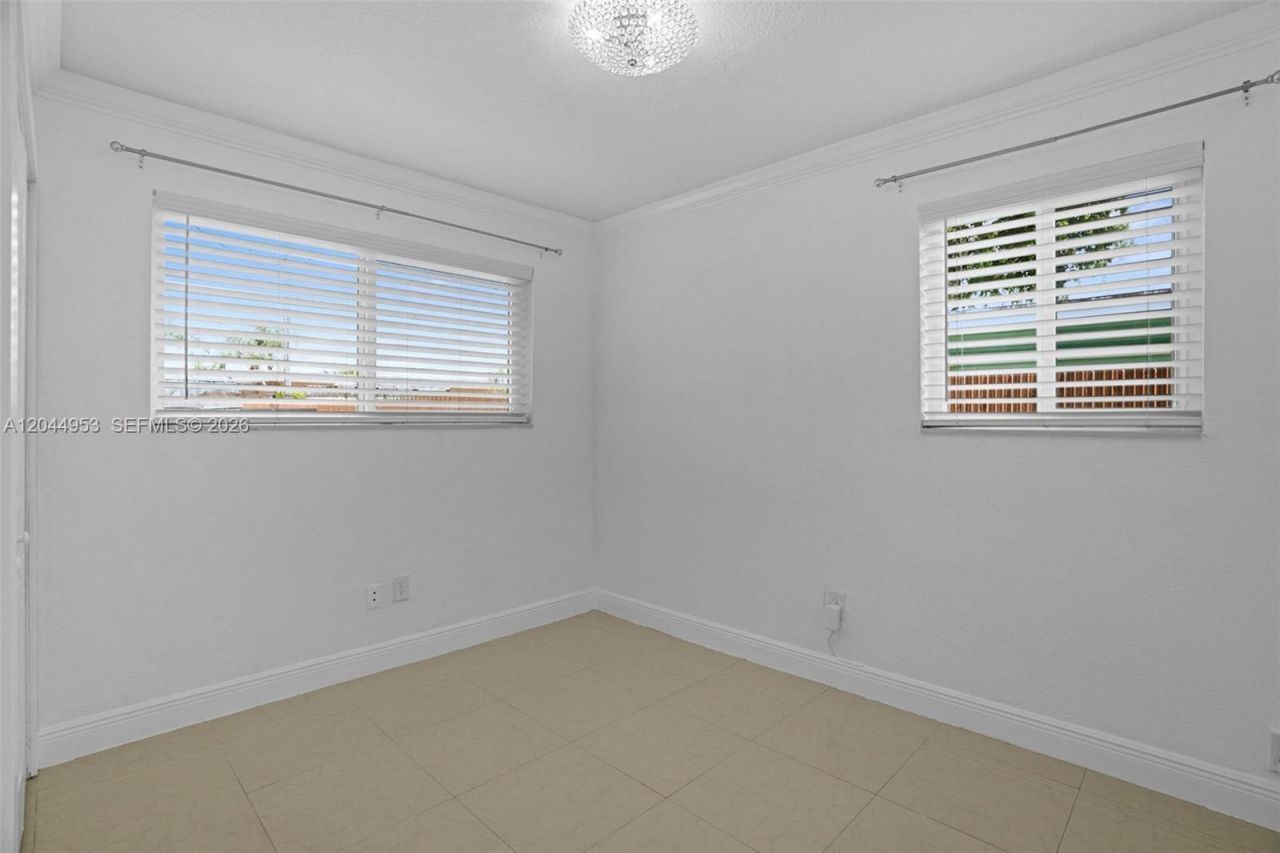 8891 NW 11th St , Pembroke Pines, FL 33024 Photo