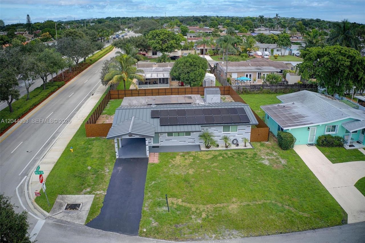 8891 NW 11th St , Pembroke Pines, FL 33024 Photo