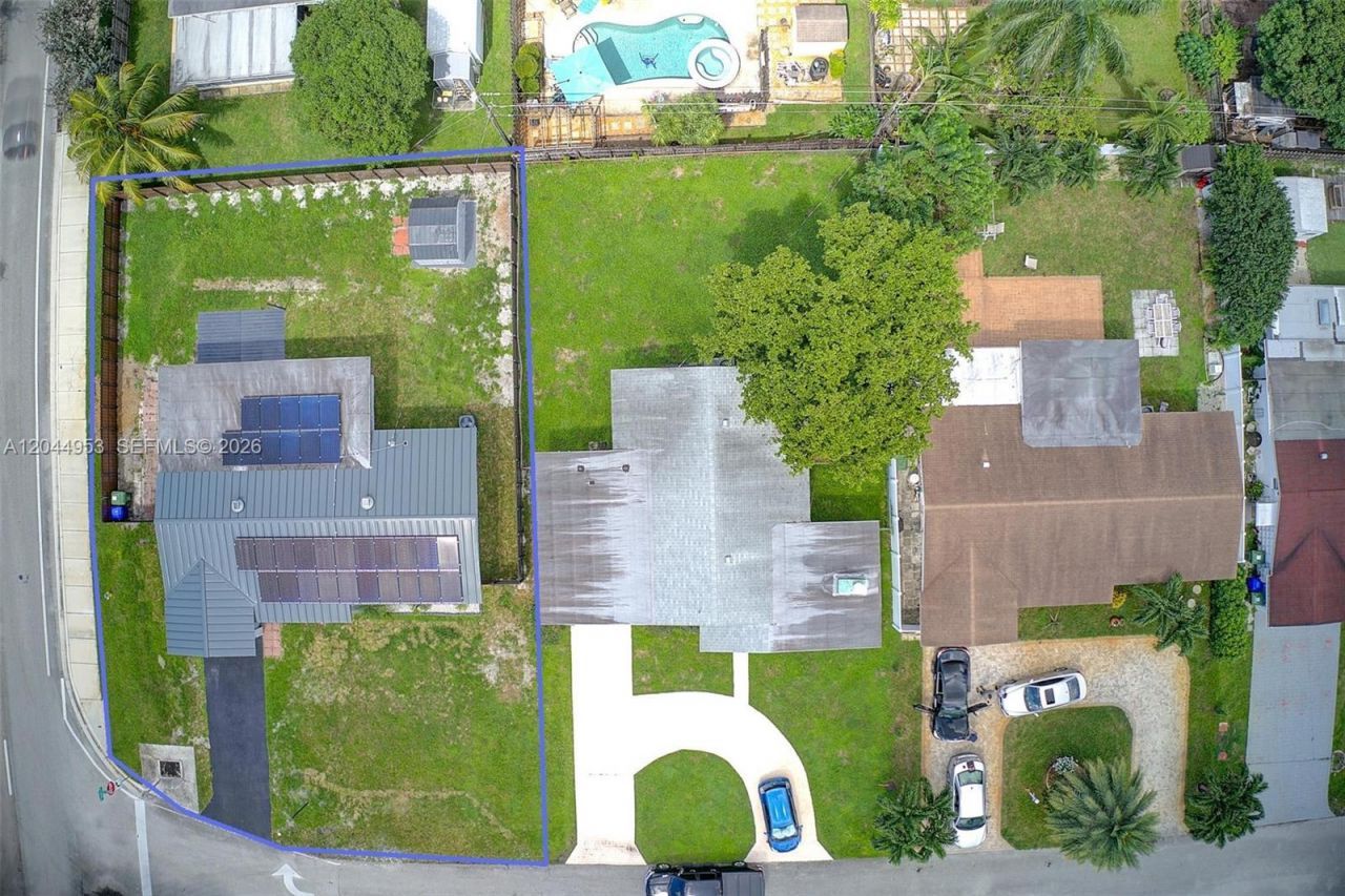 8891 NW 11th St , Pembroke Pines, FL 33024 Photo