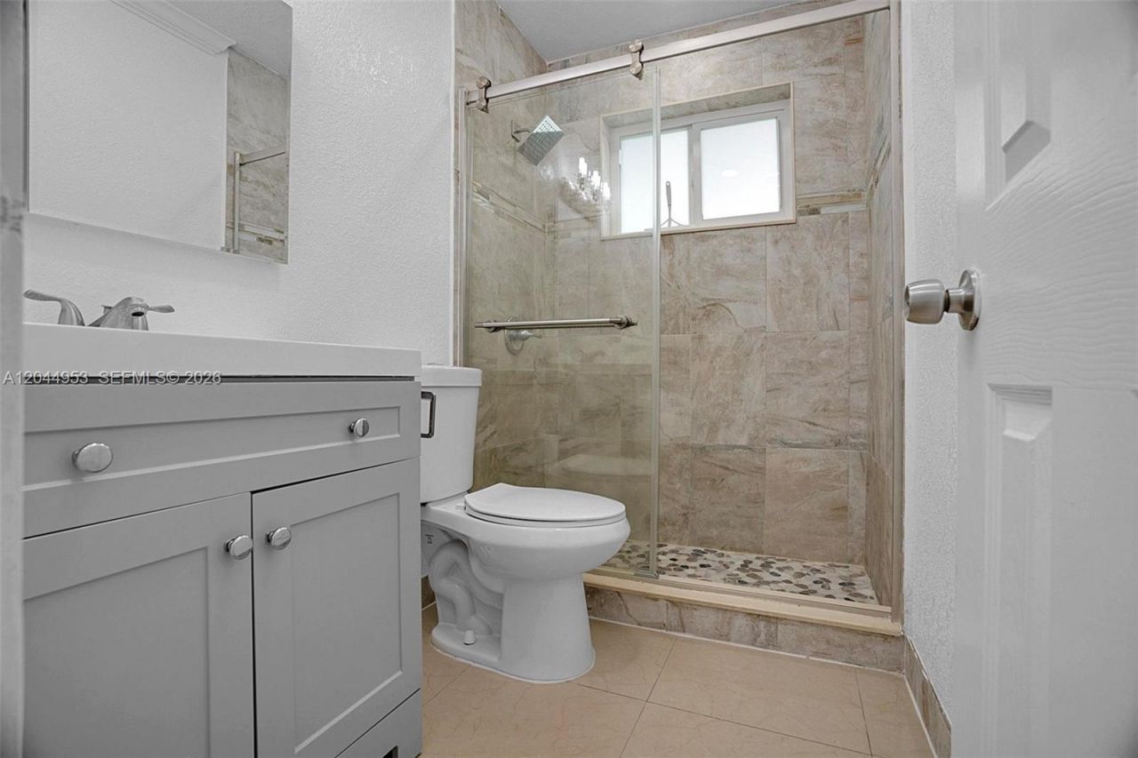 8891 NW 11th St , Pembroke Pines, FL 33024 Photo