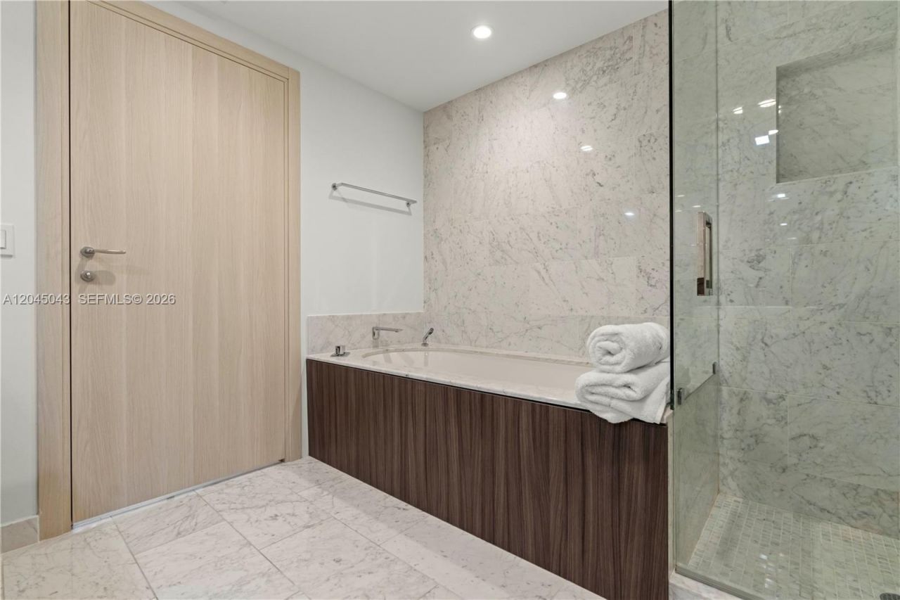 1000 E Brickell Plz , Unit 3803, Miami, FL 33131 Photo