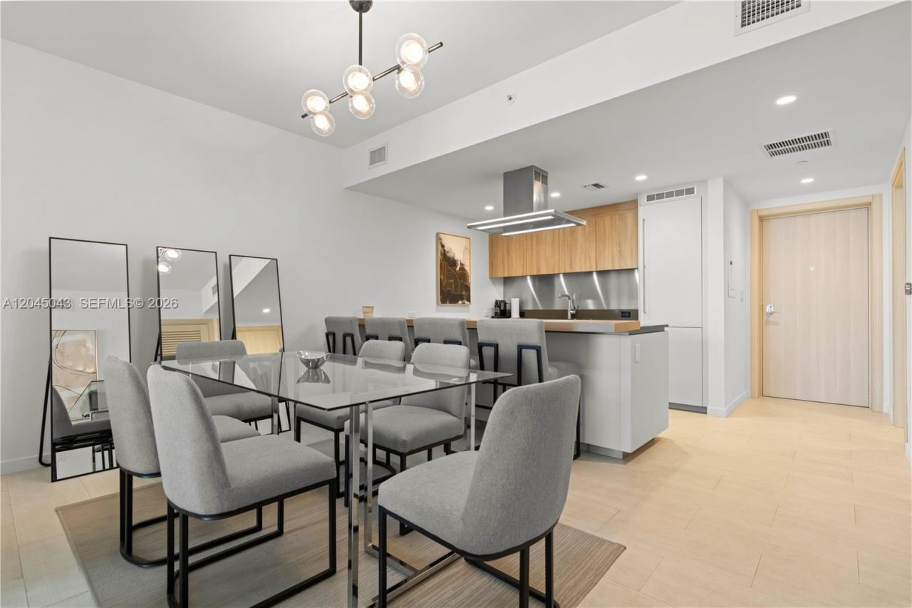 1000 E Brickell Plz , Unit 3803, Miami, FL 33131 Photo