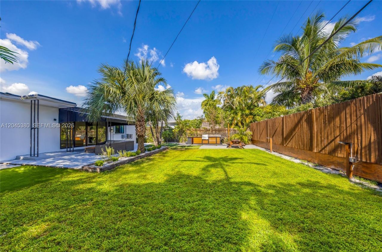 365 Fairway Dr , Miami Beach, FL 33141 Photo