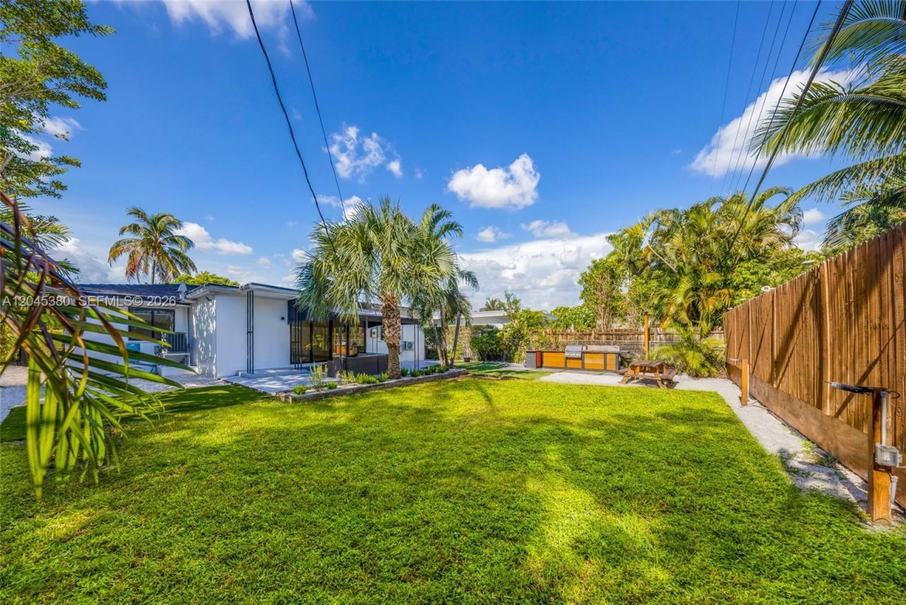 365 Fairway Dr , Miami Beach, FL 33141 Photo