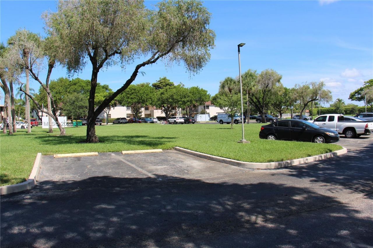 9459 W Mcnab Rd , Unit 215, Tamarac, FL 33321 Photo