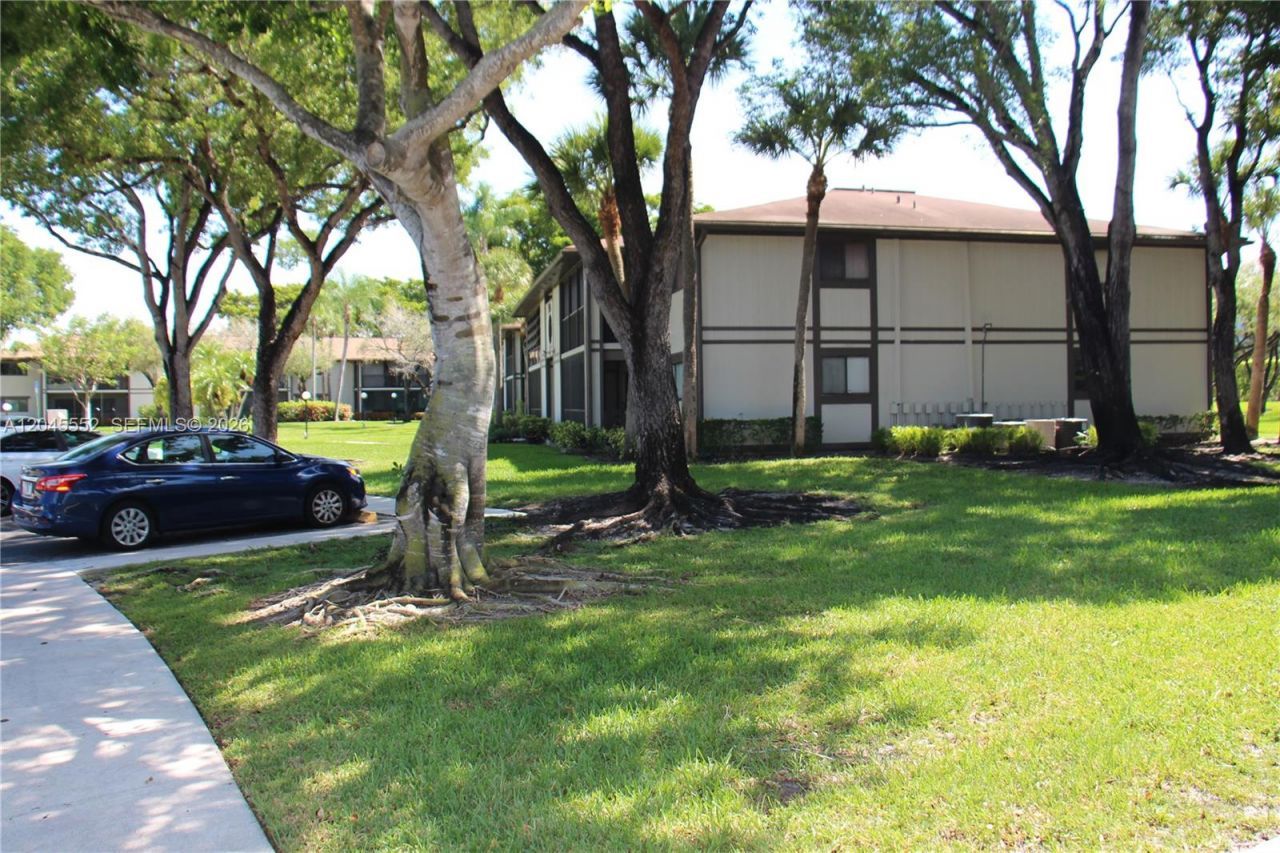 9459 W Mcnab Rd , Unit 215, Tamarac, FL 33321 Photo
