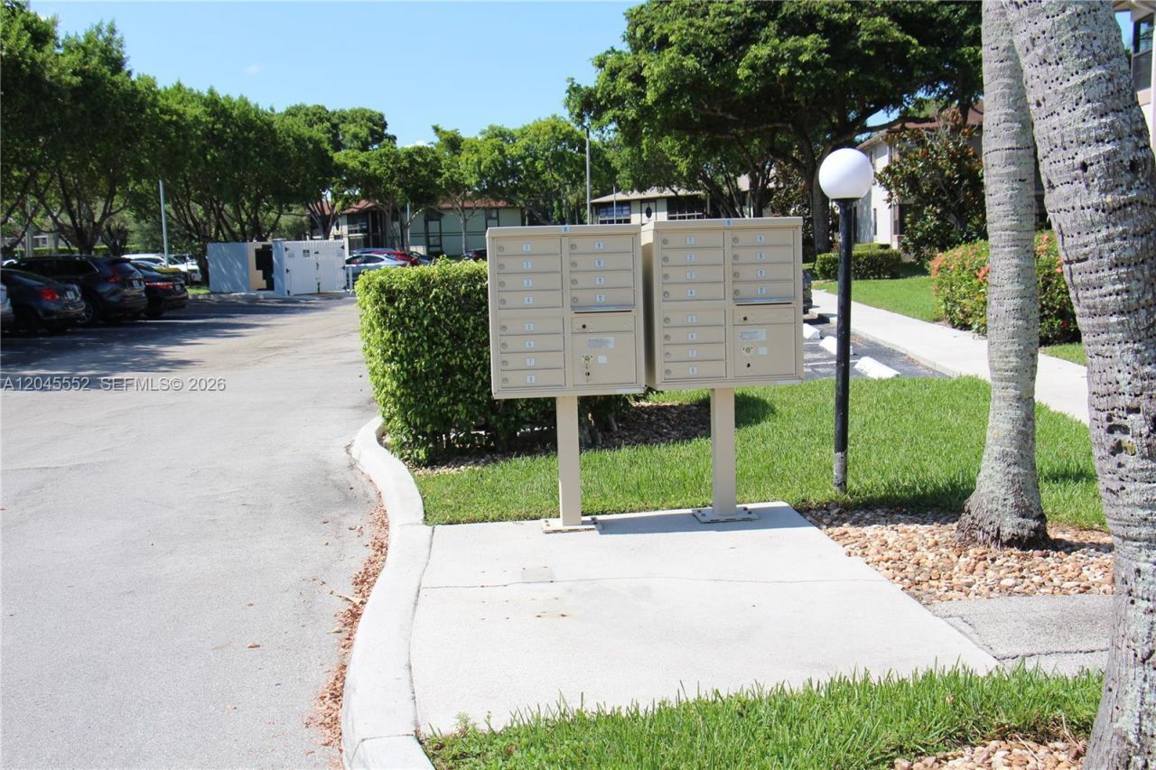 9459 W Mcnab Rd , Unit 215, Tamarac, FL 33321 Photo