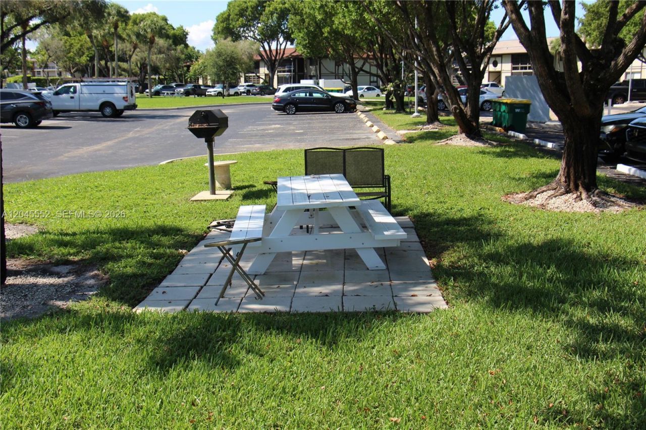 9459 W Mcnab Rd , Unit 215, Tamarac, FL 33321 Photo