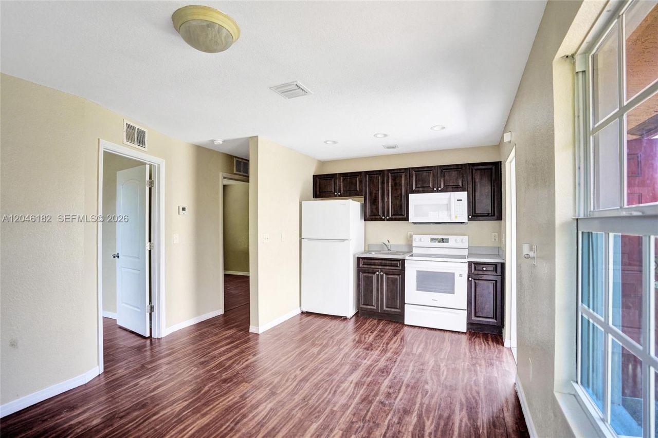 727 22nd St , Unit B, West Palm Beach, FL 33407 Photo