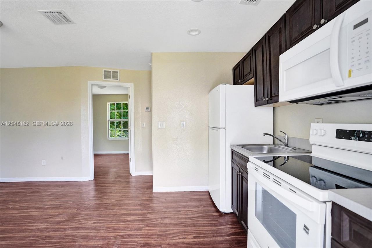 727 22nd St , Unit B, West Palm Beach, FL 33407 Photo