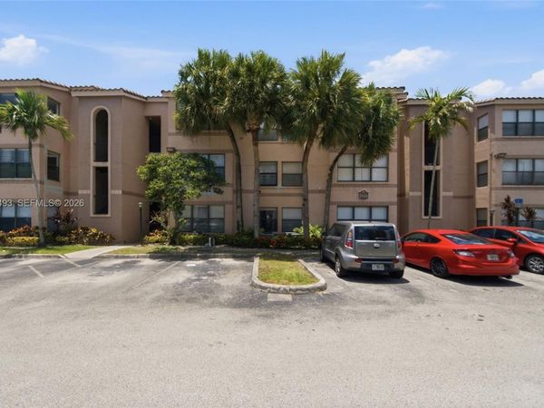2846 S University Dr , Unit 4104, Davie, FL 33328