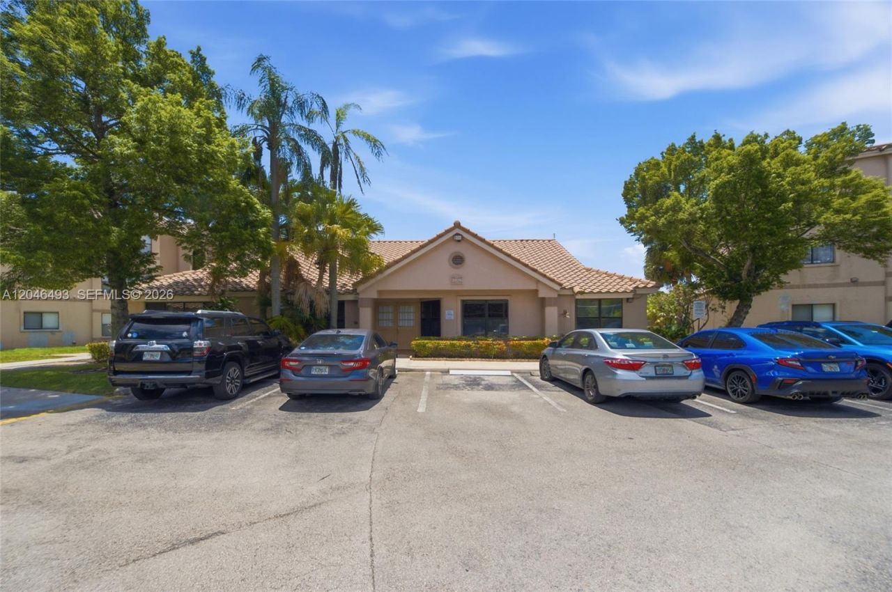 2846 S University Dr , Unit 4104, Davie, FL 33328 Photo