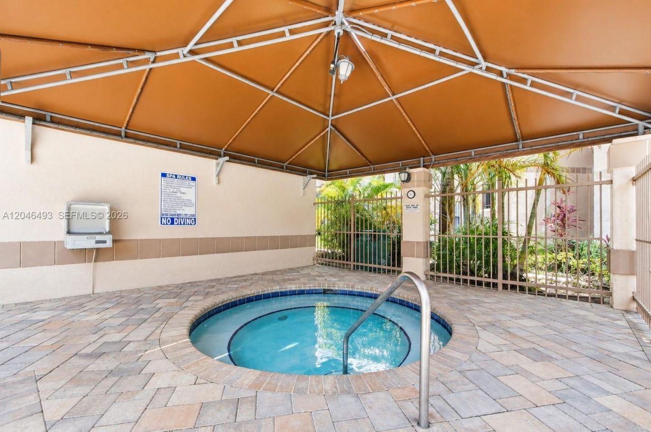 2846 S University Dr , Unit 4104, Davie, FL 33328 Photo