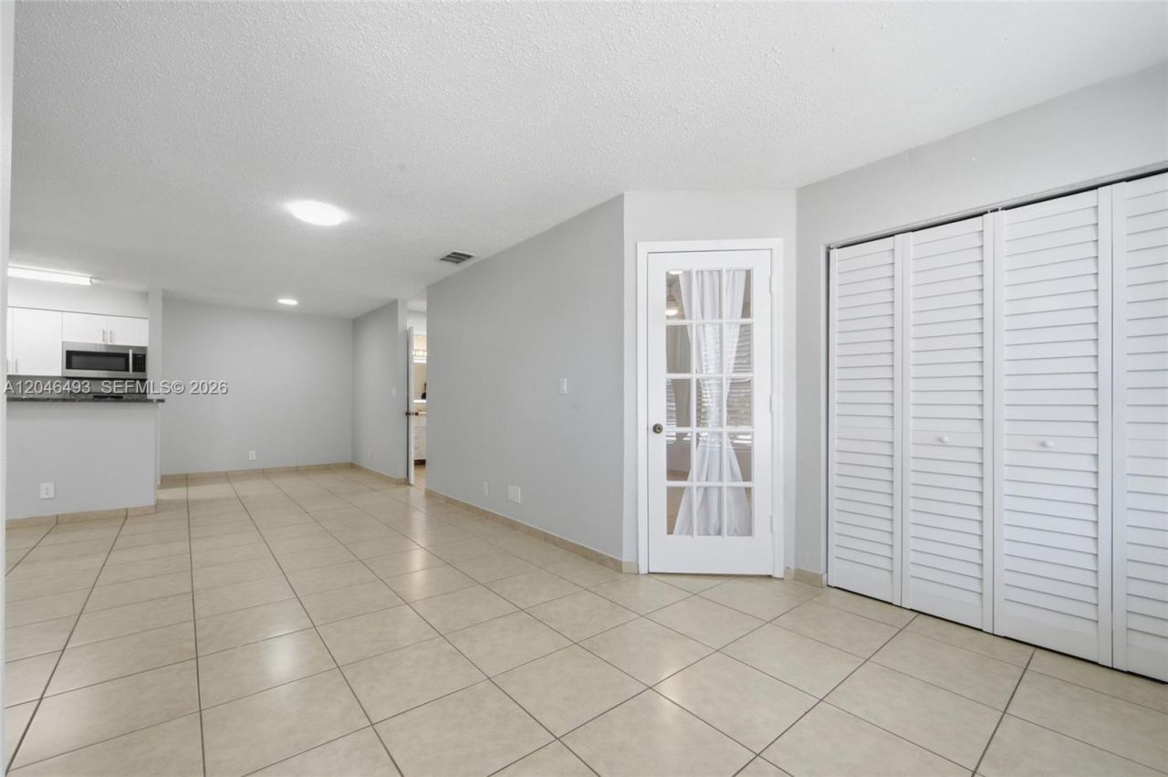 2846 S University Dr , Unit 4104, Davie, FL 33328 Photo