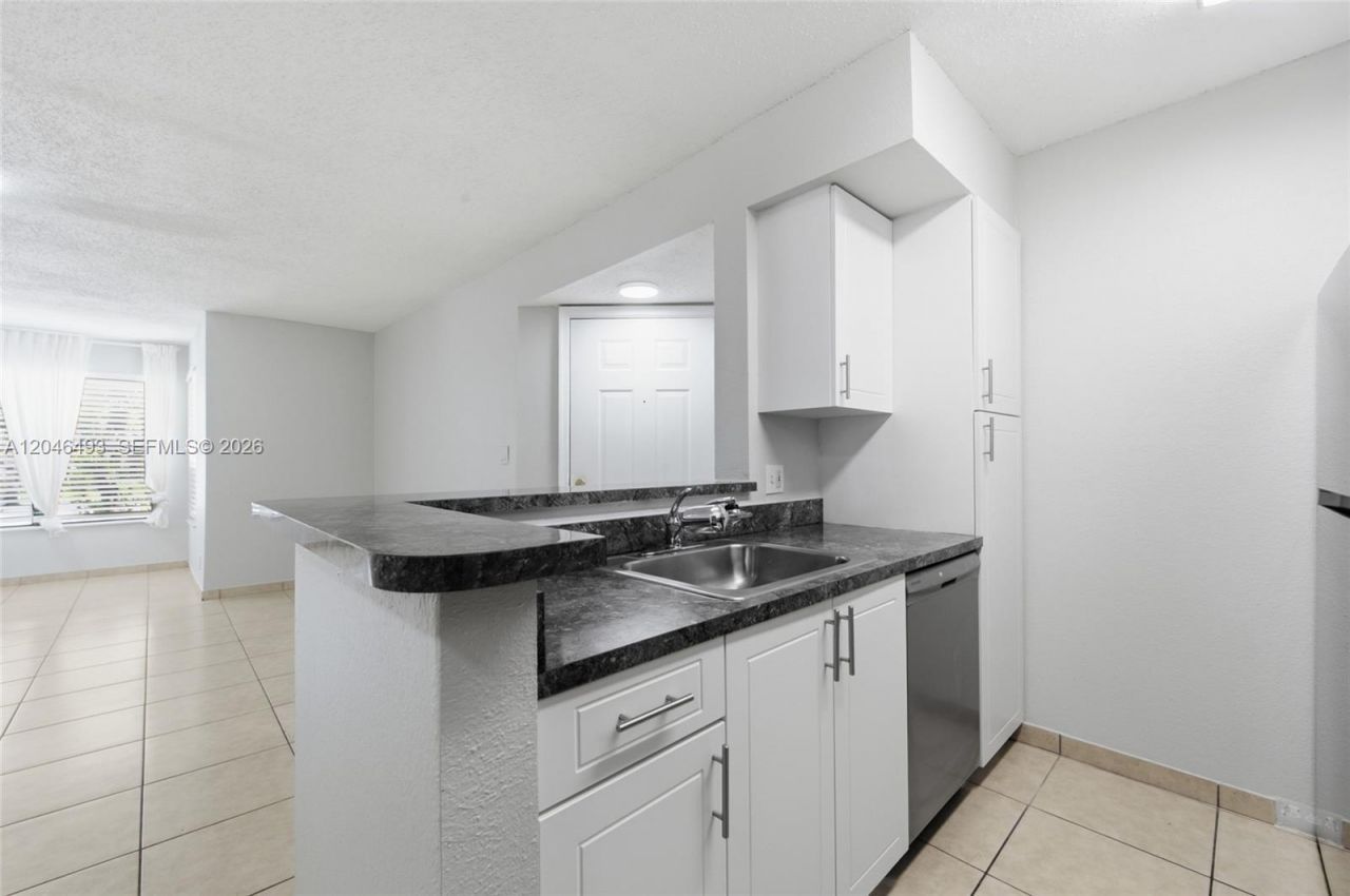 2846 S University Dr , Unit 4104, Davie, FL 33328 Photo