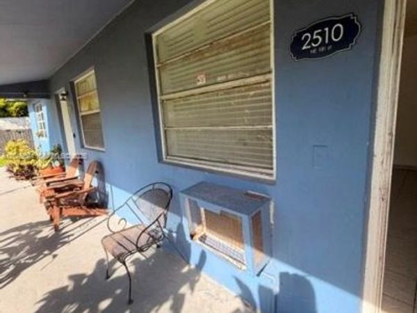 2510 NE 181st St , Unit 1, North Miami Beach, FL 33160
