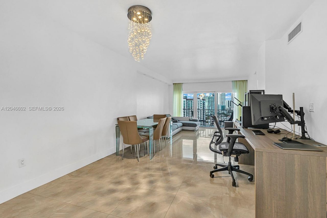 300 Bayview Dr , Unit 1709, Sunny Isles Beach, FL 33160 Photo