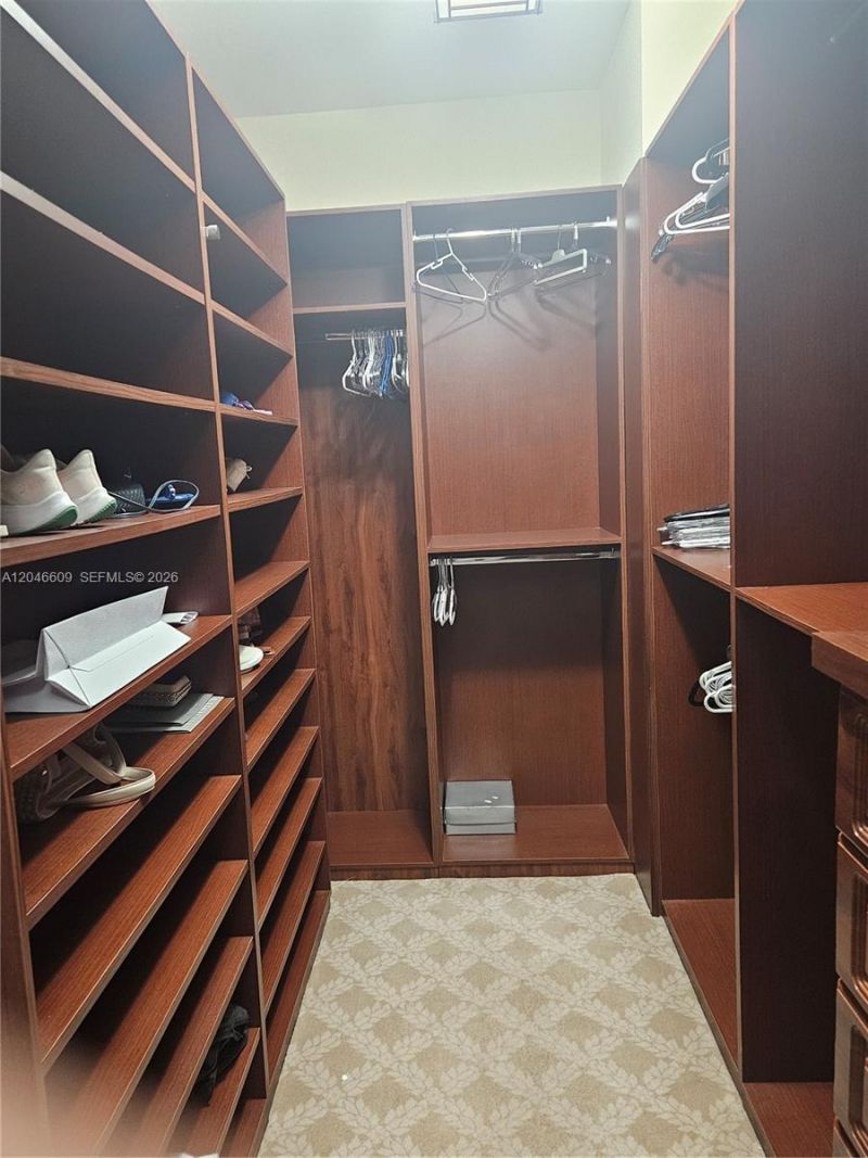 20201 E Country Club Dr , Unit 2409, Aventura, FL 33180 Photo