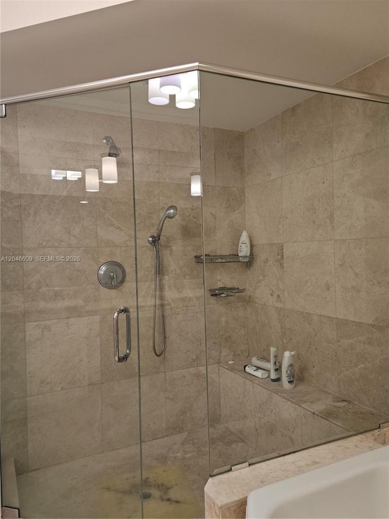 20201 E Country Club Dr , Unit 2409, Aventura, FL 33180 Photo