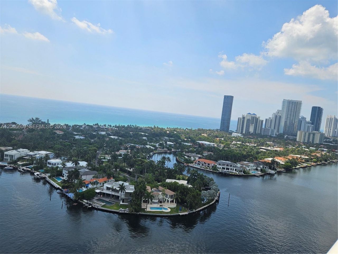 20201 E Country Club Dr , Unit 2409, Aventura, FL 33180 Photo