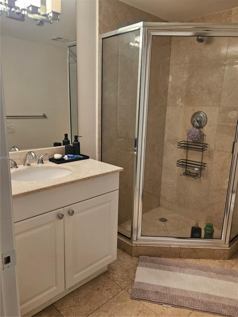 20201 E Country Club Dr , Unit 2409, Aventura, FL 33180 Photo