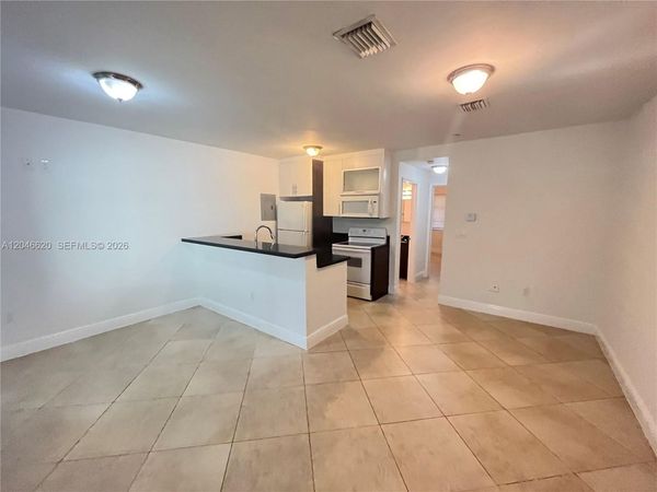 1034 Lenox Ave , Unit 4, Miami Beach, FL 33139