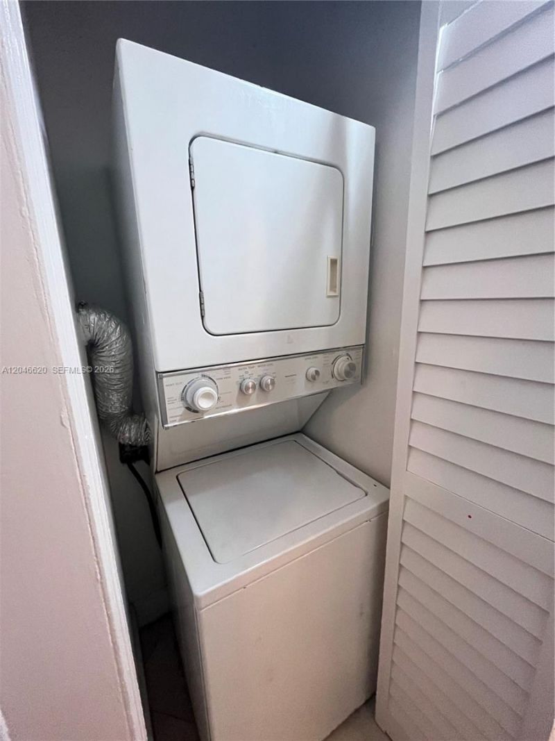 1034 Lenox Ave , Unit 4, Miami Beach, FL 33139 Photo