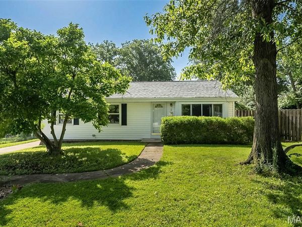 8 Banbury Court , St Louis, MO 63126
