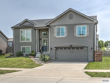 14475 Gilder Avenue, Bennington, NE 68007