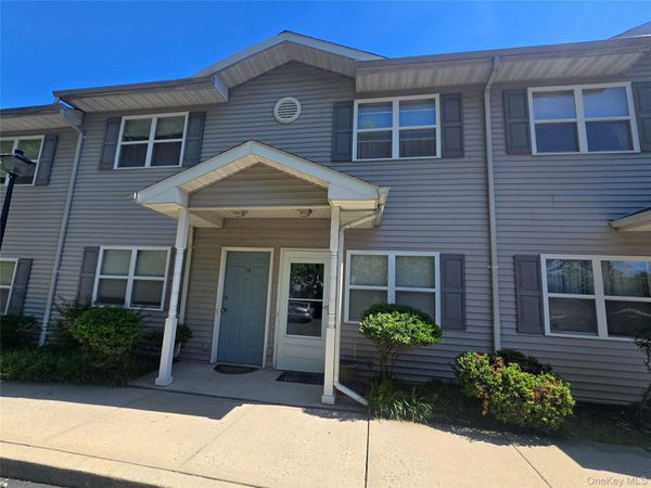 2295 Milburn Avenue, Unit 13, Baldwin, NY 11510
