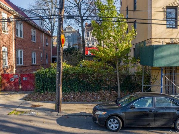 3754 Bronx Boulevard , Bronx, NY 10467