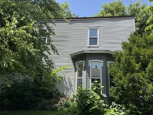 903 E 2nd Avenue, Brodhead, WI 53520