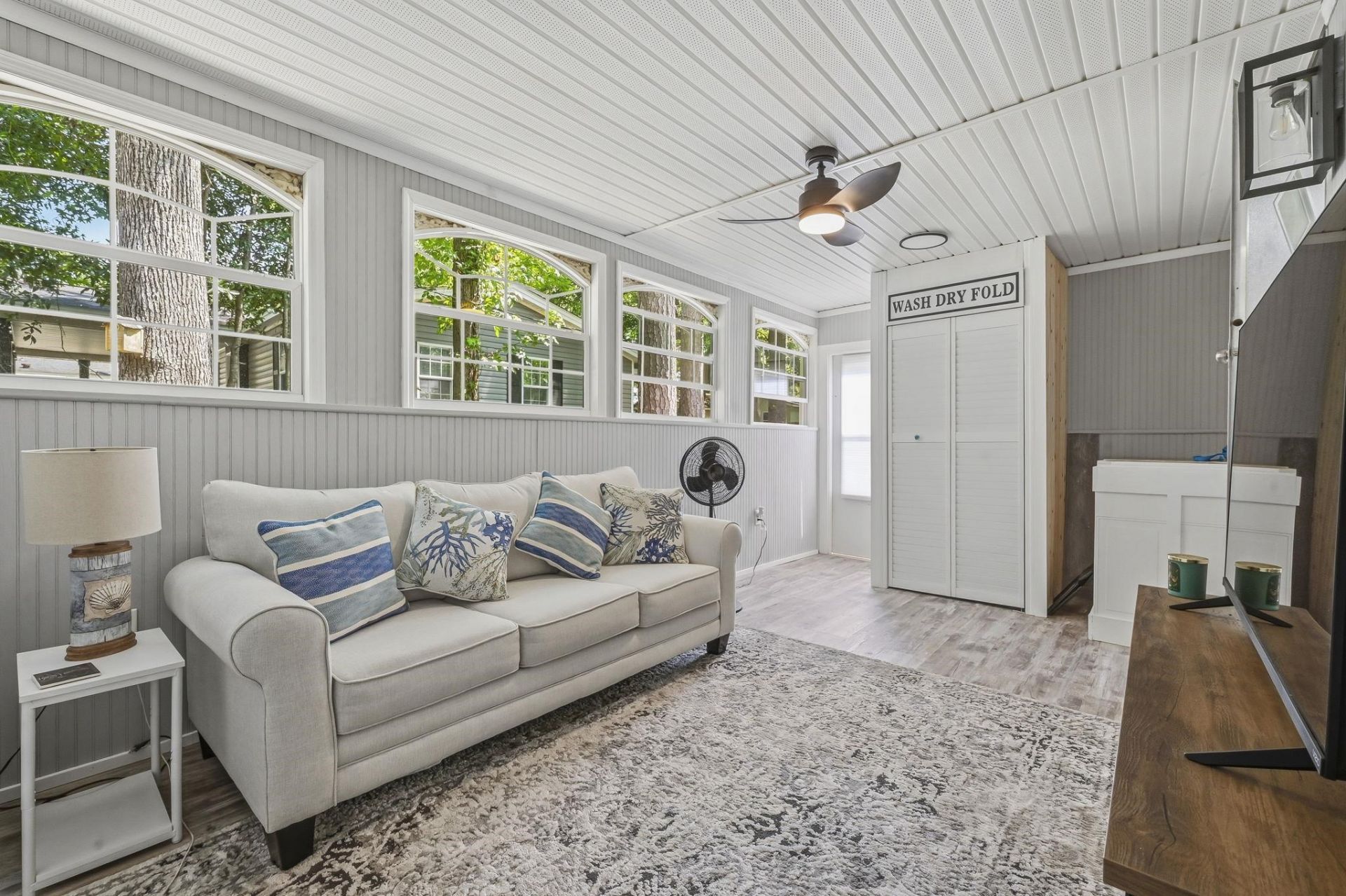 429 East Surfwind Dr. Photo 8