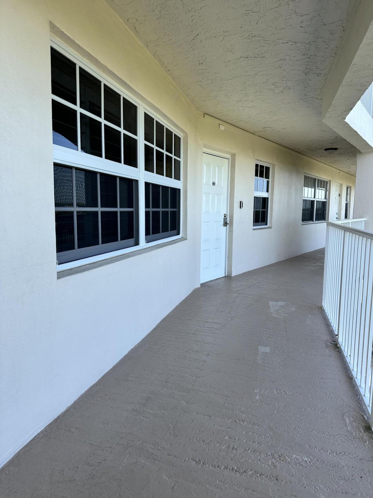 3507 Oaks Way, Unit 905, Pompano Beach, FL 33069 Photo