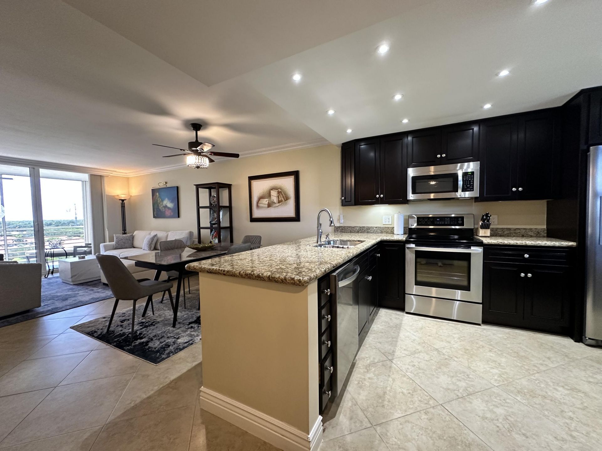 3507 Oaks Way, Unit 905, Pompano Beach, FL 33069 Photo